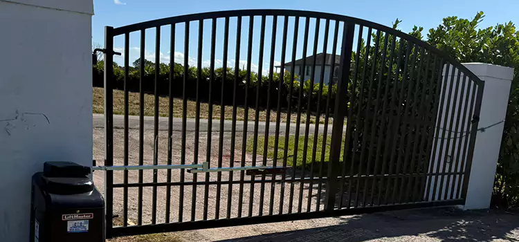 Driveway Fence Repair Perrysburg